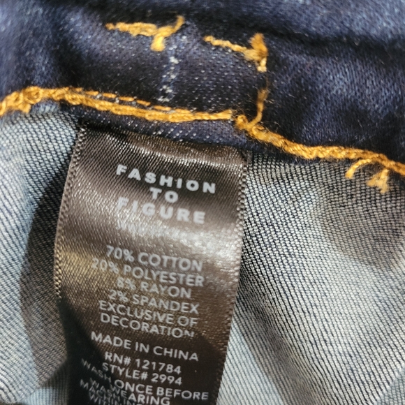 Fashion To Figure Jeans Size 28 Womens Plus Size New WIth Tags Waist 50" Stretch - Picture 8 of 13